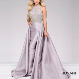 🎉💗HP 10/03💗🎉JOVANI Halter Formal‎ Gown